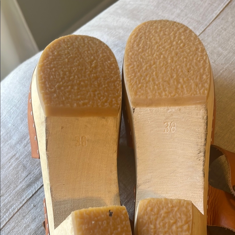 Bryr Clogs - image 6